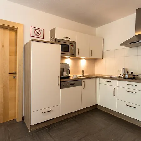 Florian Apartment *